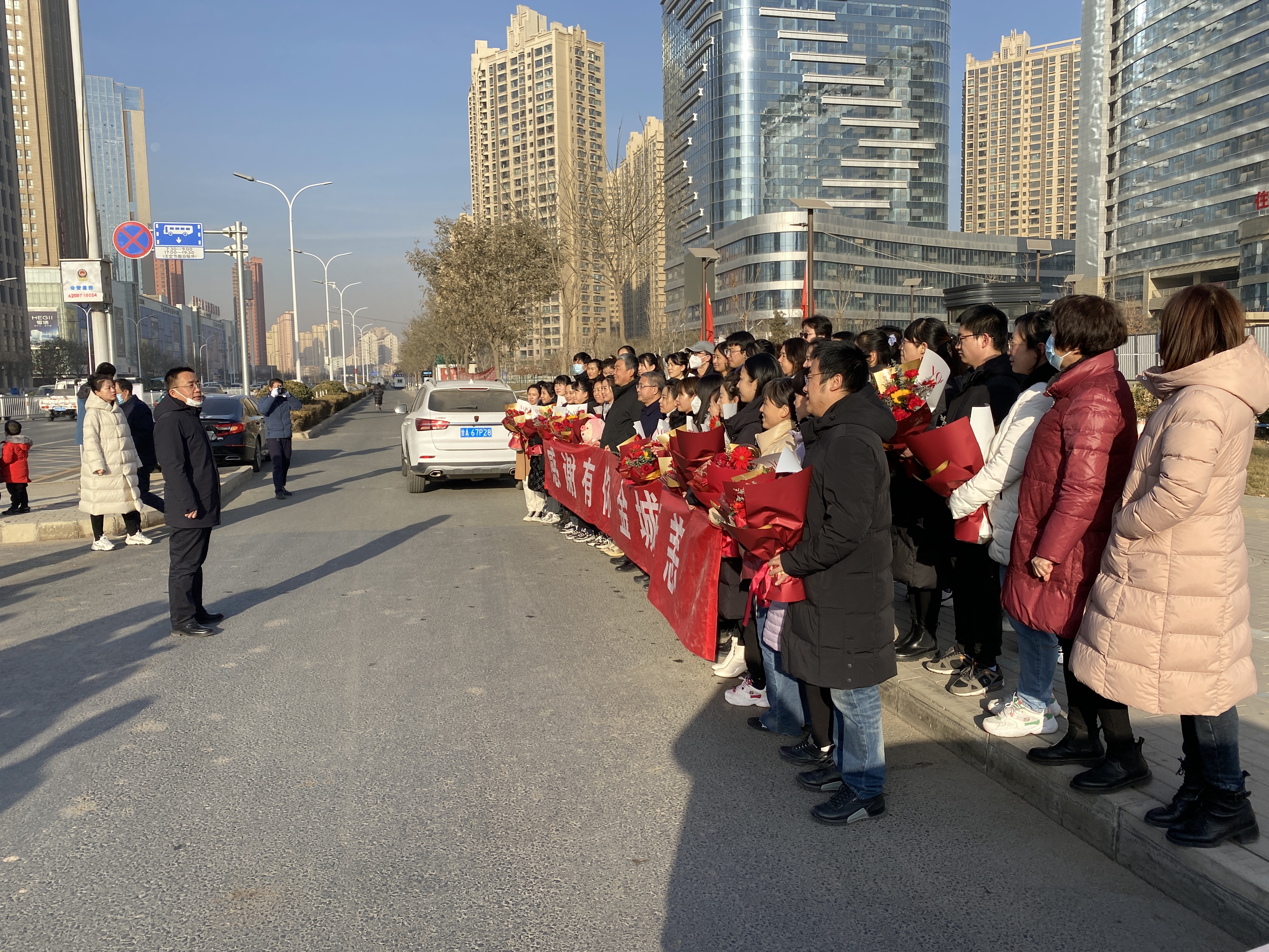 致敬，归来！四海资讯全讯新2最后一批抗疫工作者结束医学隔离观察回家