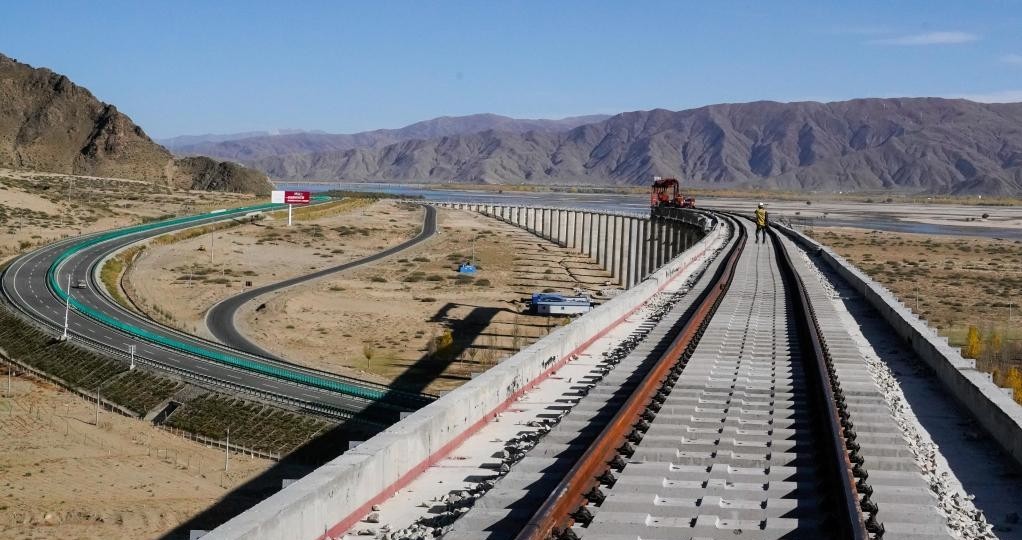 堪称人类工程奇迹！投资超3000亿，耗时12年的川藏铁路有多难修？
