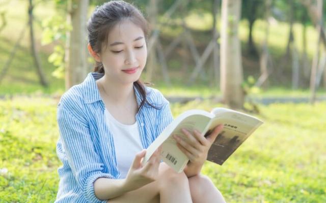卓越的人，从不嘲讽普通人的梦想，优秀作文欣赏《学会欣赏别人》