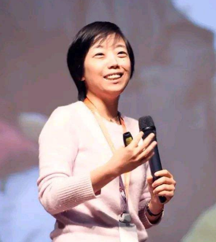马云背后的女人：从前台小妹到阿里副总裁，曾送七位高管进监狱