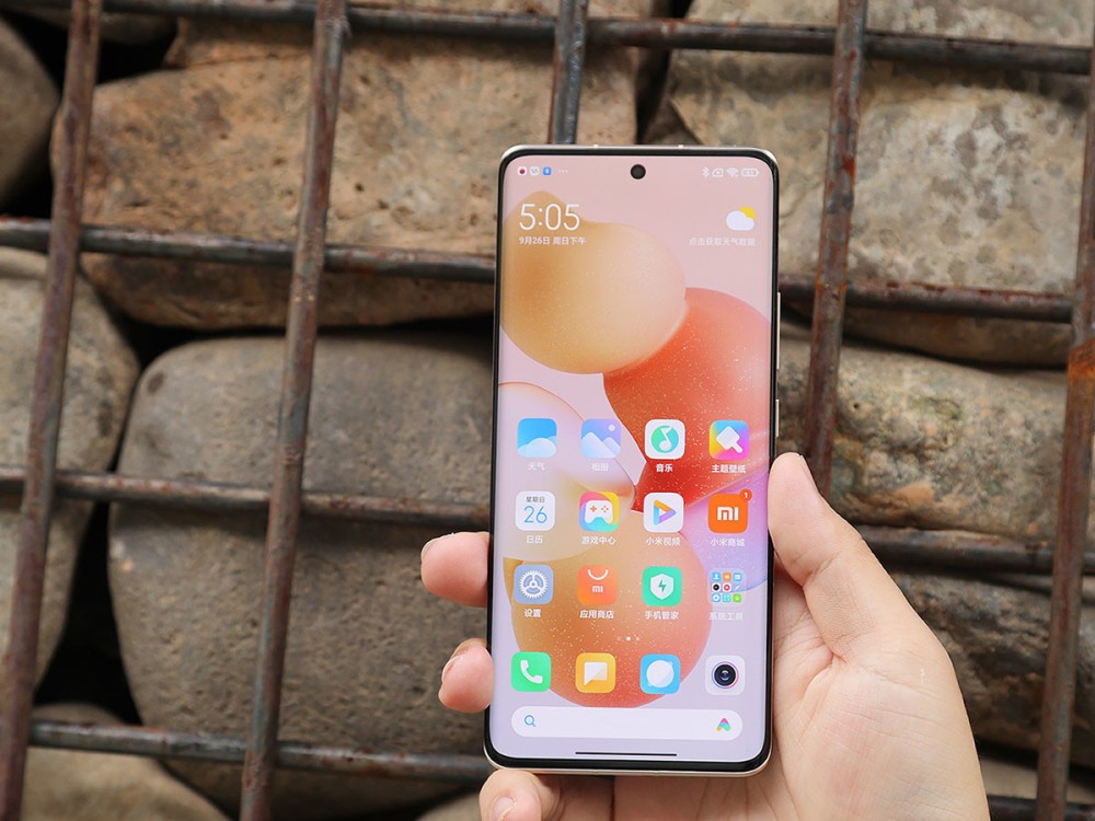 目前最便宜的3款12+256GB的手机，优点各不相同，最低仅1000