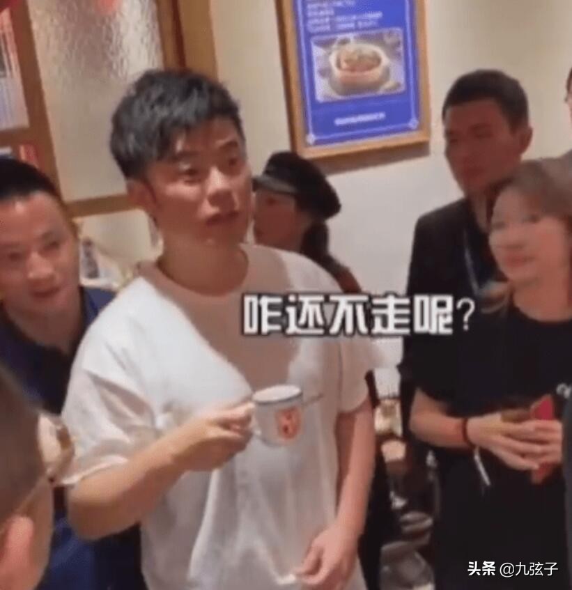 是资本“吃人”，还是人吃资本？29岁“泡泡龙”之死，是谁的过？