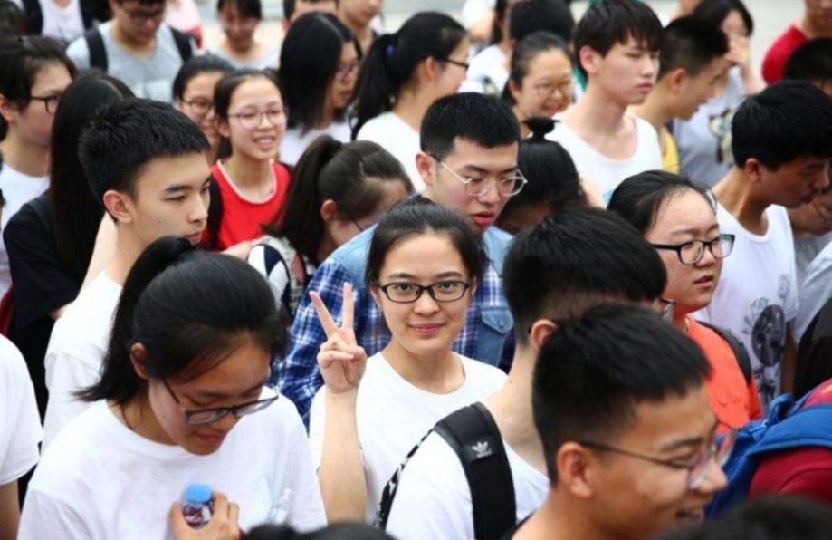 努力从不怕失败，马嘉祺二战艺考，再给不理想的高考一次机会