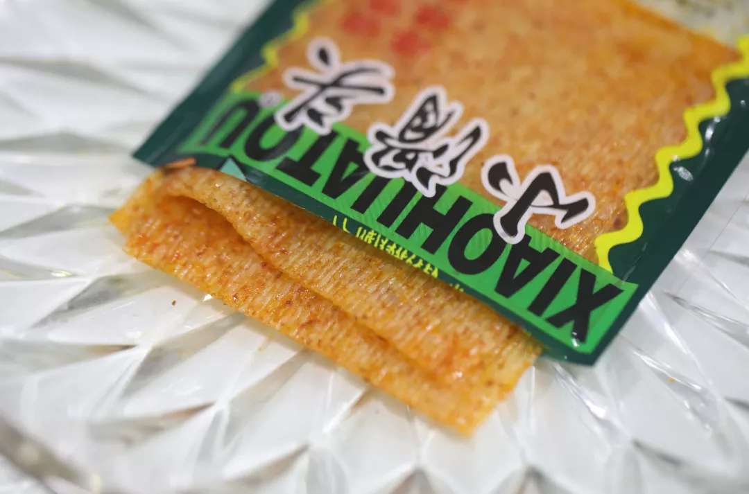 一口入魂！15款童年辣条评测，5毛钱就能买到的快乐