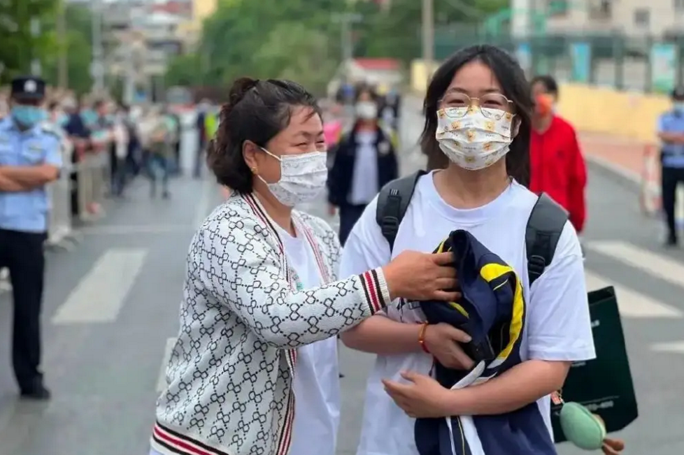 2022年高考难度倍增，考生若想上岸“本科”，总成绩要达到这些