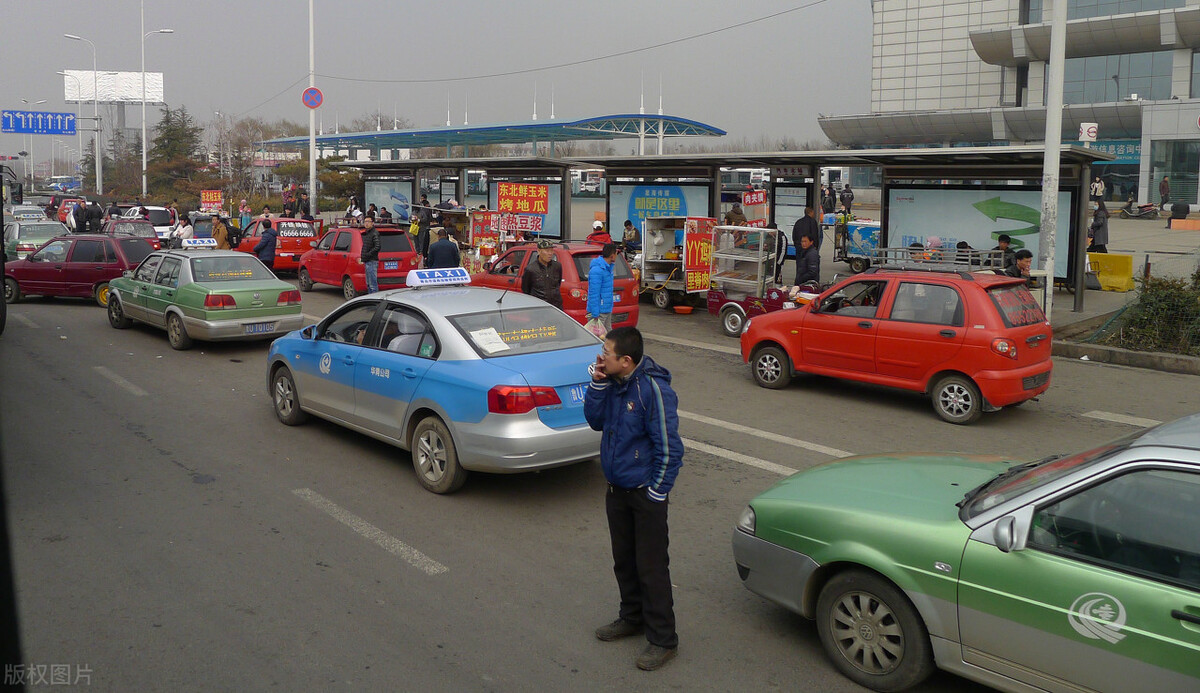 跟8年老司機(jī)跑車：他們的一天，到底有多單調(diào)？