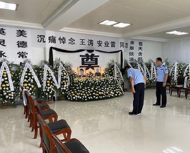 2020年，江苏两位民警被杀，凶手法庭上嚣张辩解：我是正当防卫