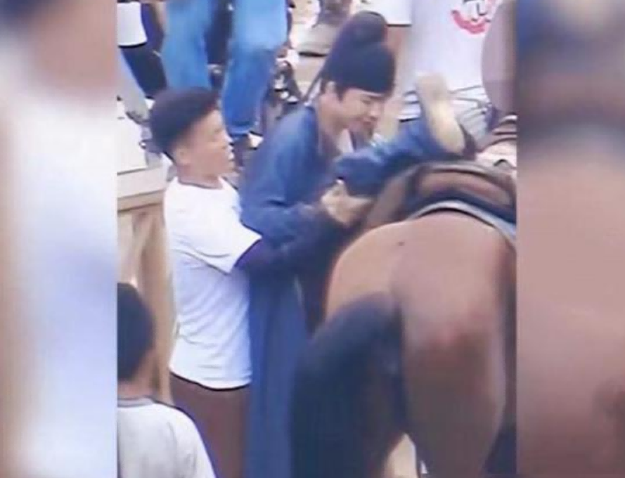 身高超185的10位男星，个个“鹤立鸡群”，不用自欺欺人谎报身高