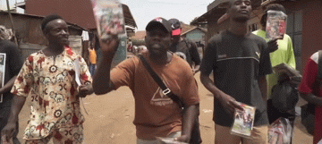 非洲电影有多野？这帮贫民窟的“演员”低成本创作特效动作电影