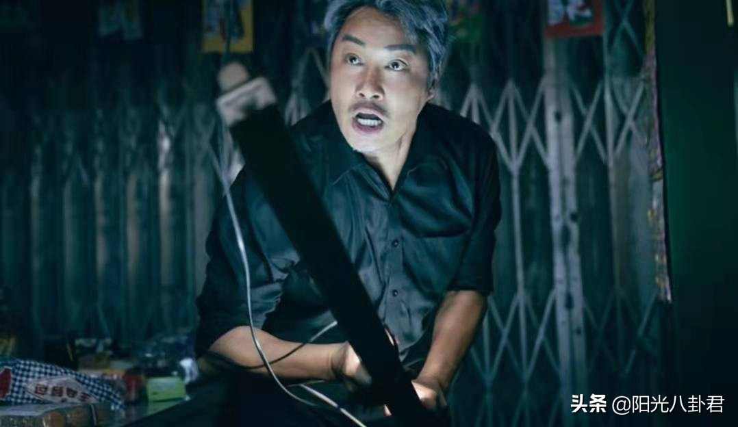 男星内卷起来差距有多大？中年人老当益壮，年轻人却一个比一个虚