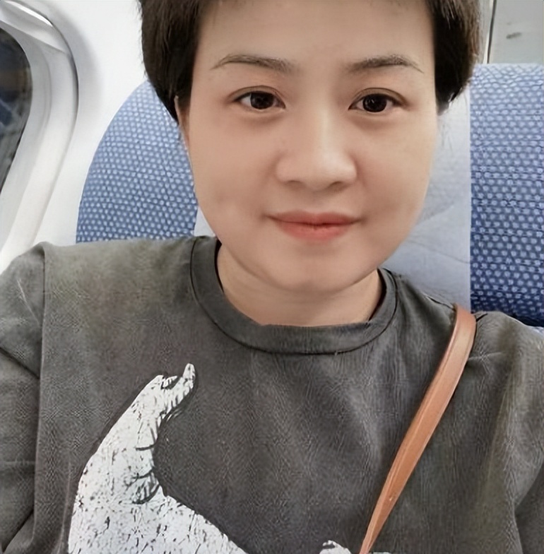 “好媳妇”郑敏：用一巴掌扇醒岳云鹏，还为他的5个姐姐买房买车