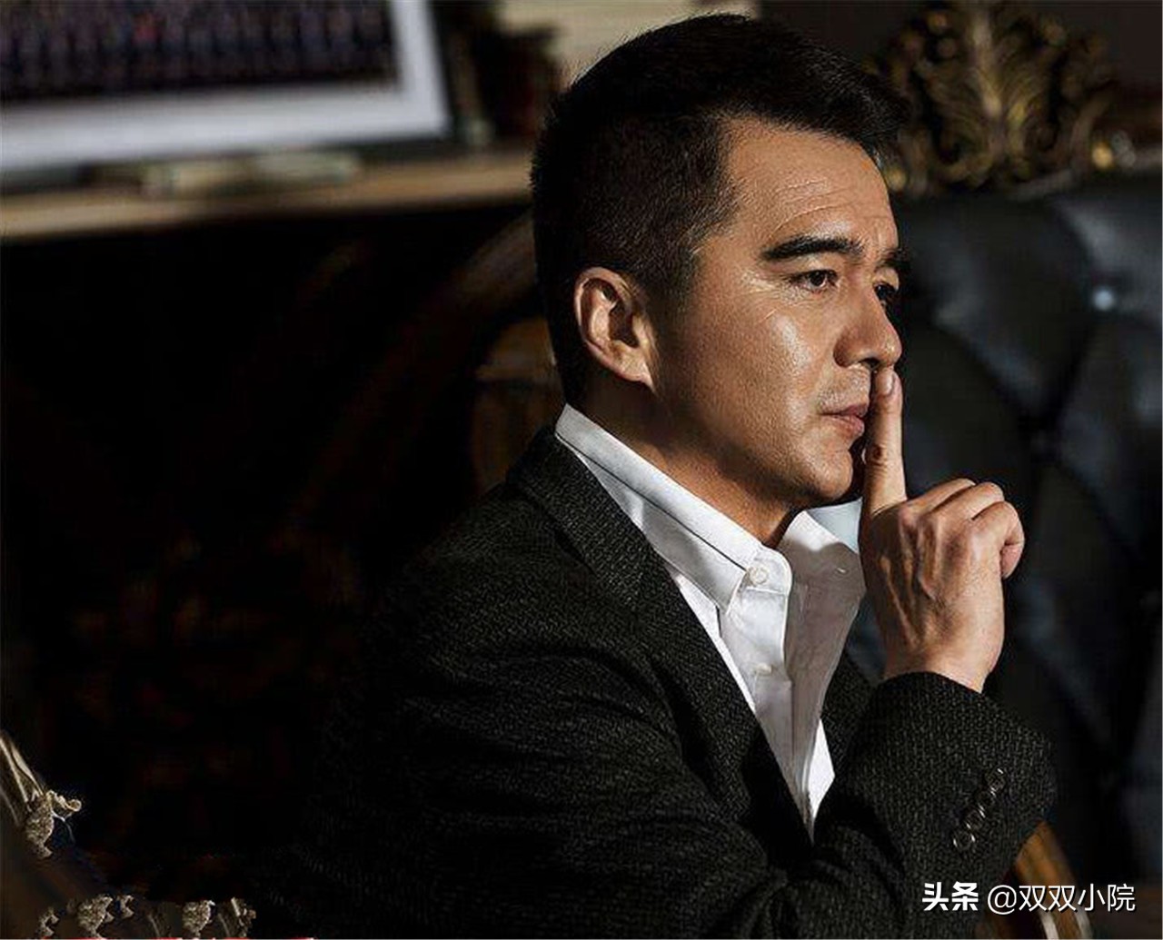 遗传真的是1门深奥的学问，父母均是神仙颜值，儿女却一言难尽