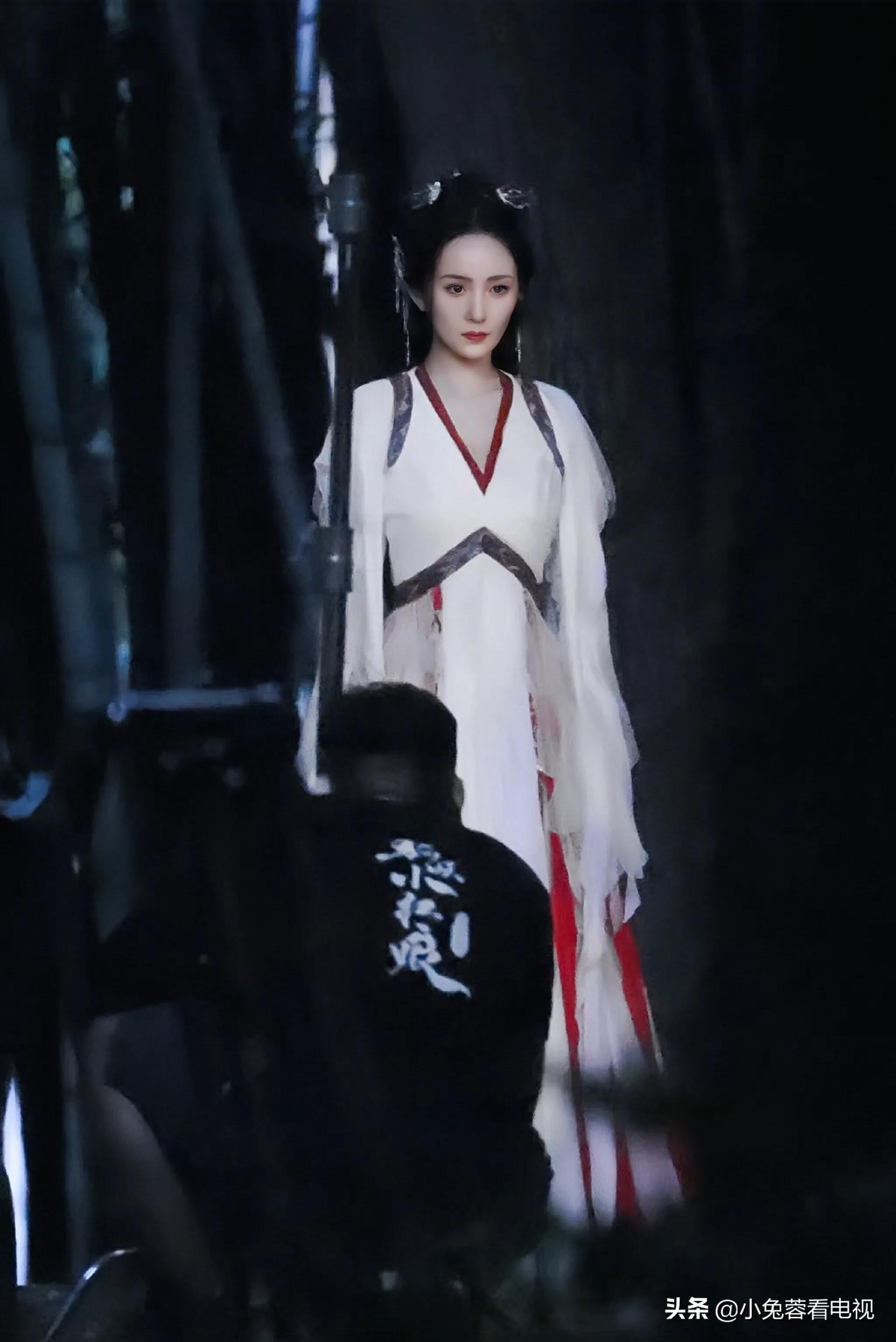 杨幂狐妖小红娘路透照曝光