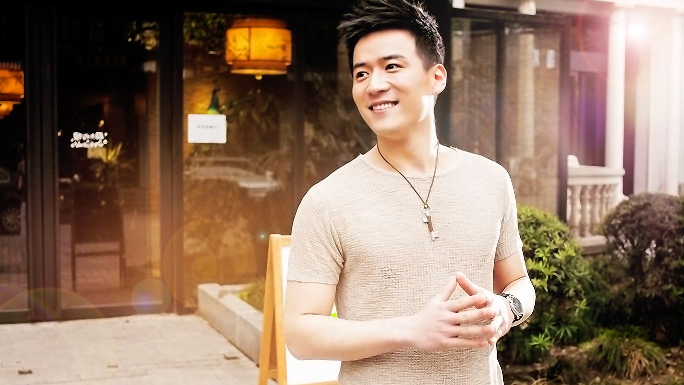 秦岚主演的电视剧《她只是不想输》正式开机，都有哪些演员参演呢