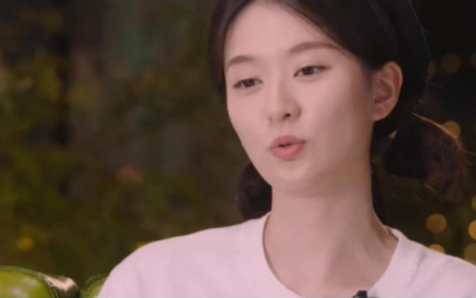 “自带苦相”的8位女星，五官凑在一起，演什么都很丧，可惜了