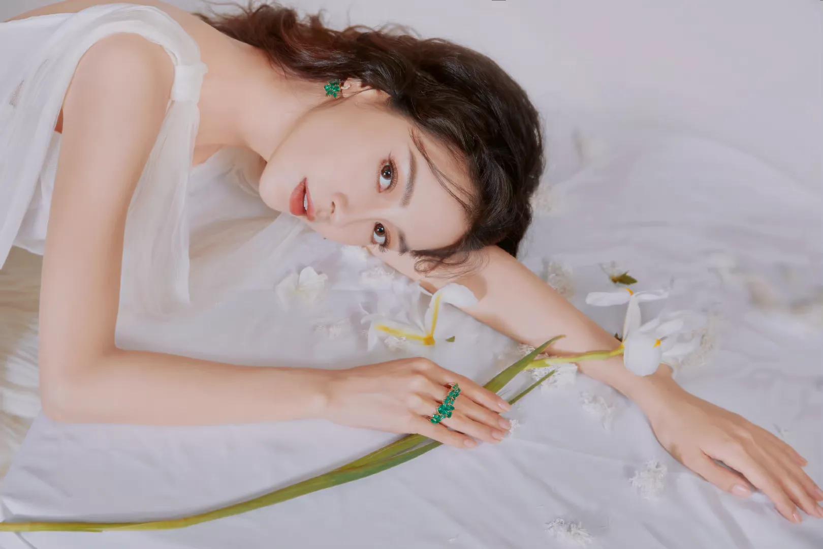 赵丽颖、杨颖、唐艺昕最好看的礼服合集，美若天仙，令人如痴如醉