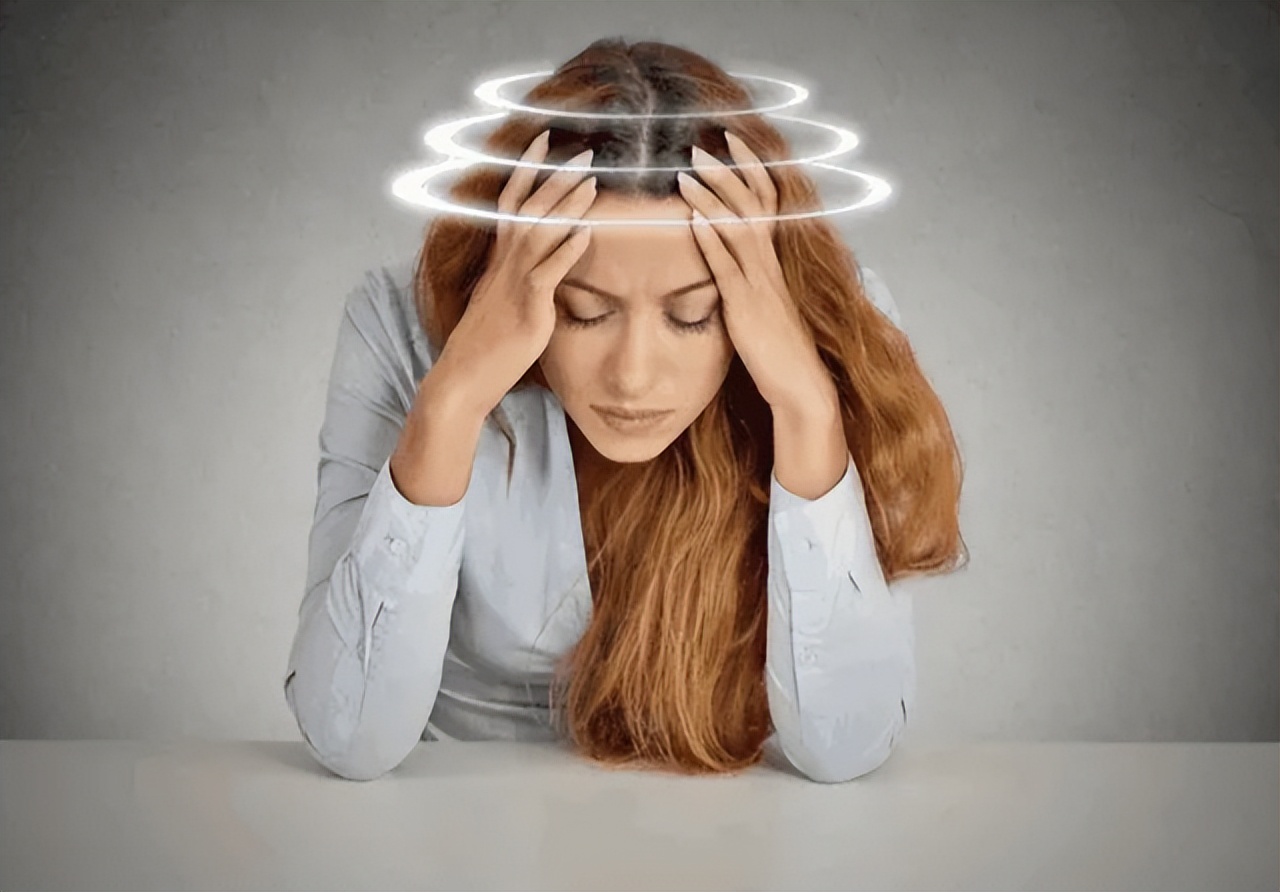 經常頭暈是怎麼回事？ 可能是這4種病，如果出現，別大意了