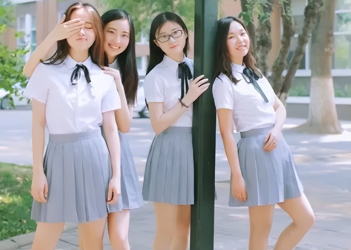 每日话题大学生（女大学生与陌生大叔合租）