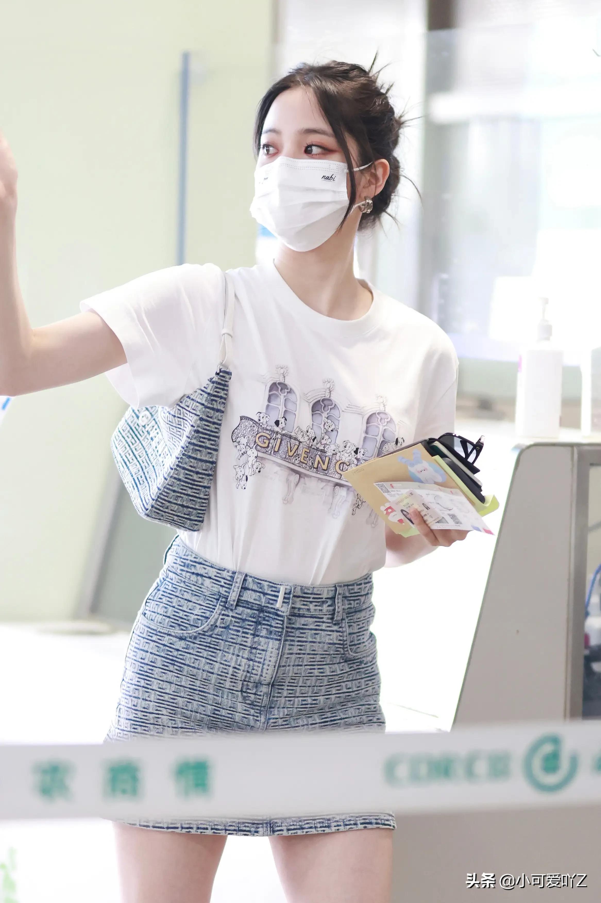 欧阳娜娜，火热的夏天，清凉酷酷的女孩