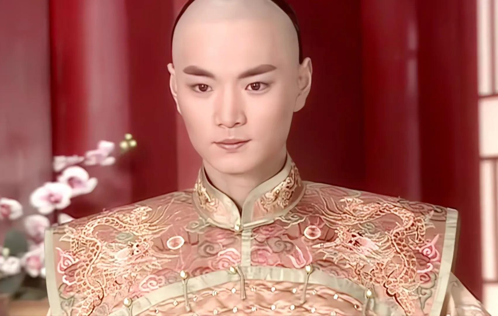 赵鸿飞可以说是最出色的**反派,他在《皇太子秘史》,《孝庄秘史》