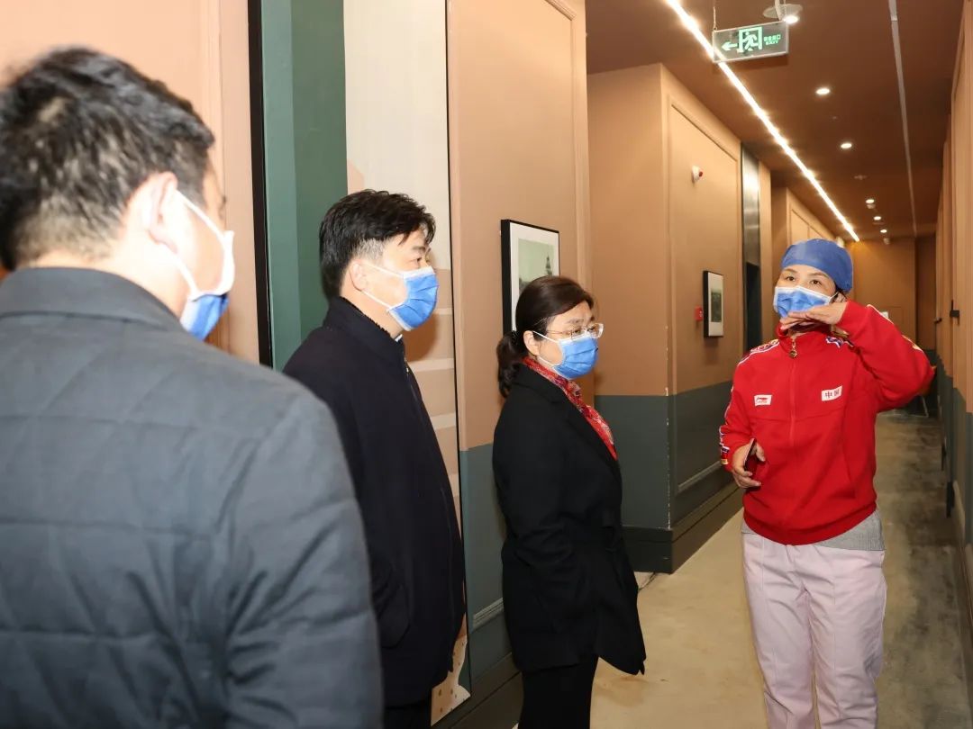 院领导深入疫情防控一线督战鼓劲