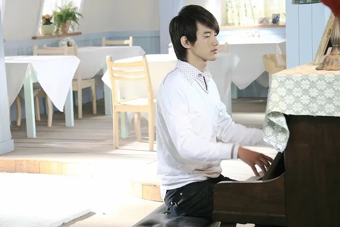 吴建飞：曾是周杰伦师弟，还是铠甲勇士男主，当爸后38岁还是很帅