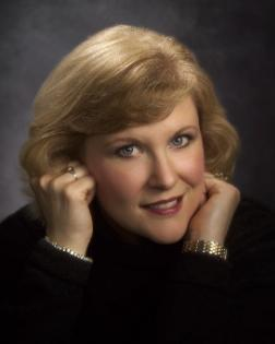 10岁被逼阅遍成人片，参加迷乱派对！美国千金童年惊掉网友下巴