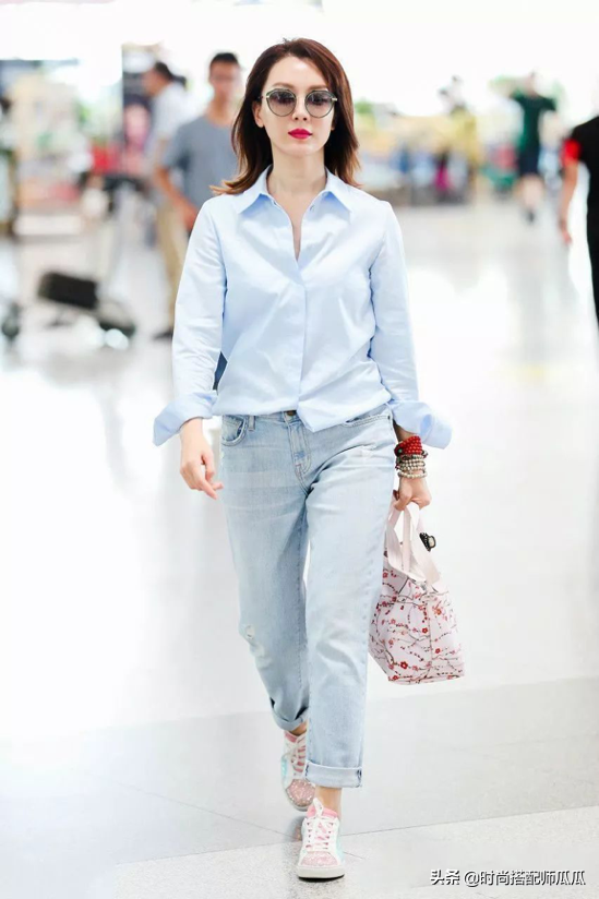 有气质的女人，夏天再热也不会穿拖鞋！瞧陈数、董卿这样穿有多美