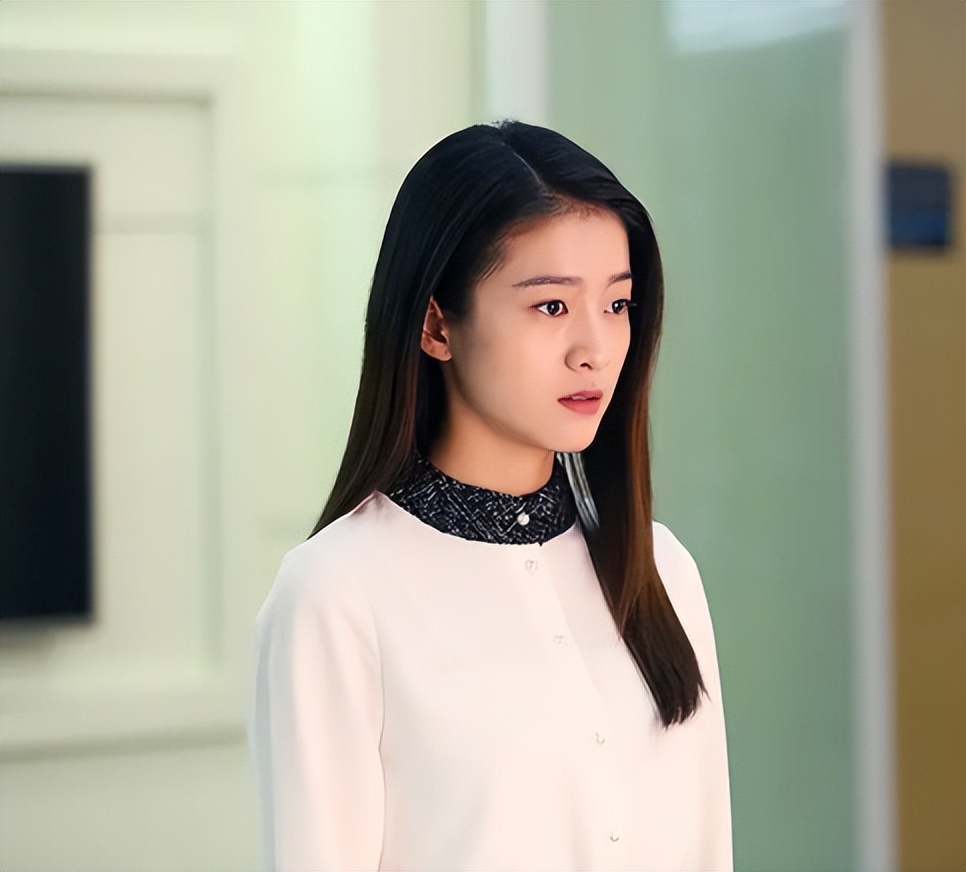 有人资源顶天，有人演技炸裂，95后小花竞争激烈，谁能突出重围？