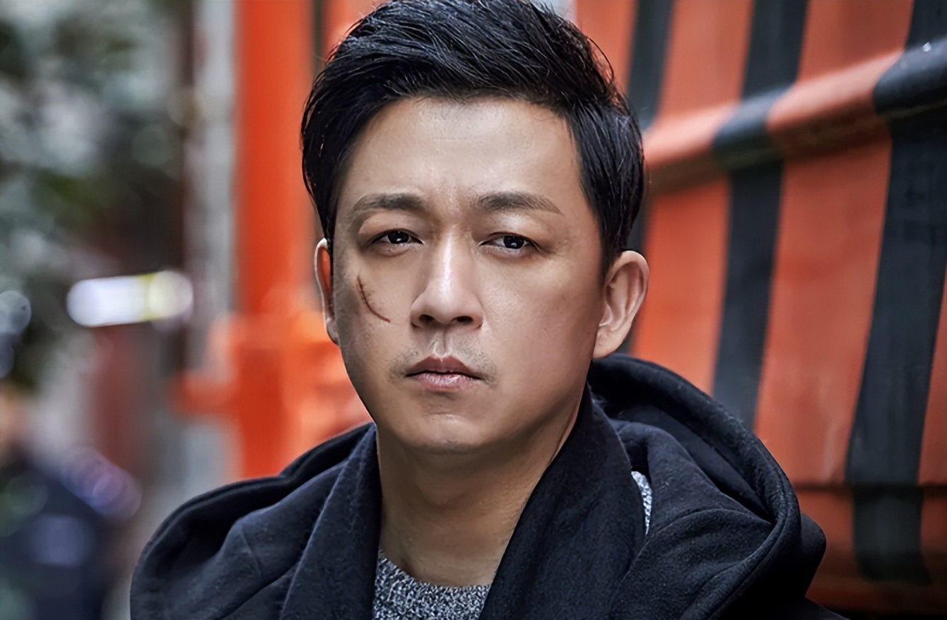 《庭外》首播：夏雨稳健，罗晋入戏，万茜惊艳，悬疑剧该出王炸了