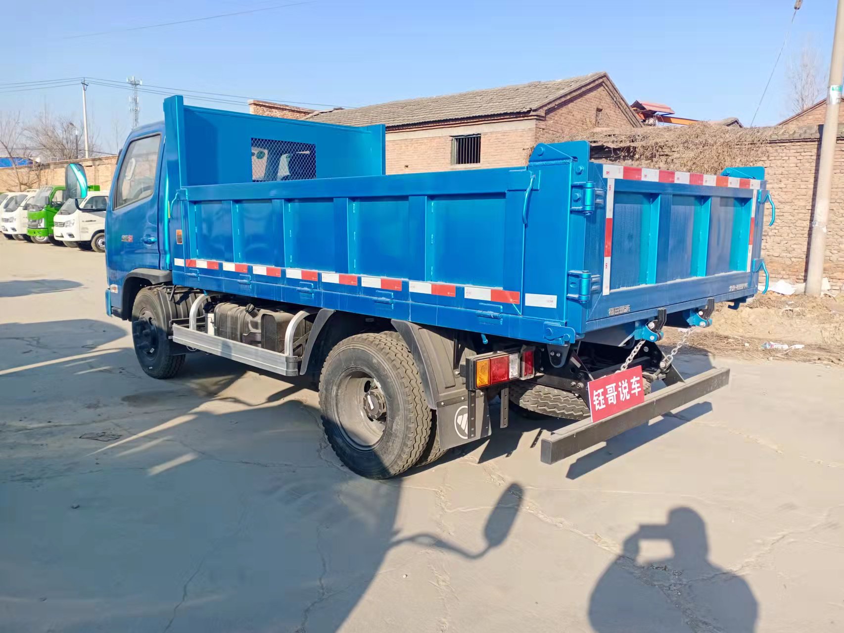 全新设计的致富神车渣土运输好帮手福田瑞沃金刚S1自卸翻斗车