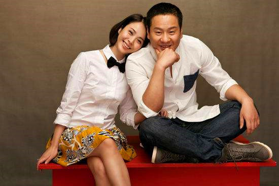 离婚13年后，连奕名和陈佳妍的生活状况有何不同？