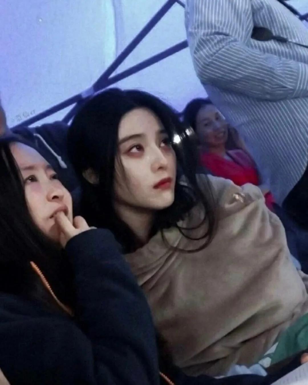 一眼万年的明星图片