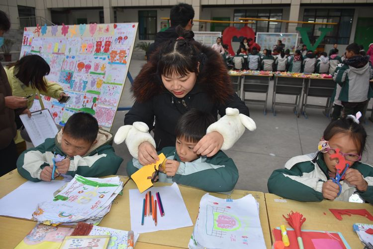 多彩社团，魅力思源——淅川县思源实验学校庆元旦社团汇报展演