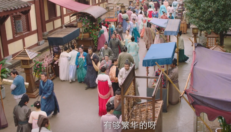 播3小时冲到热度第一，《花朝秋月夜》一出手，就成芒果台王炸剧