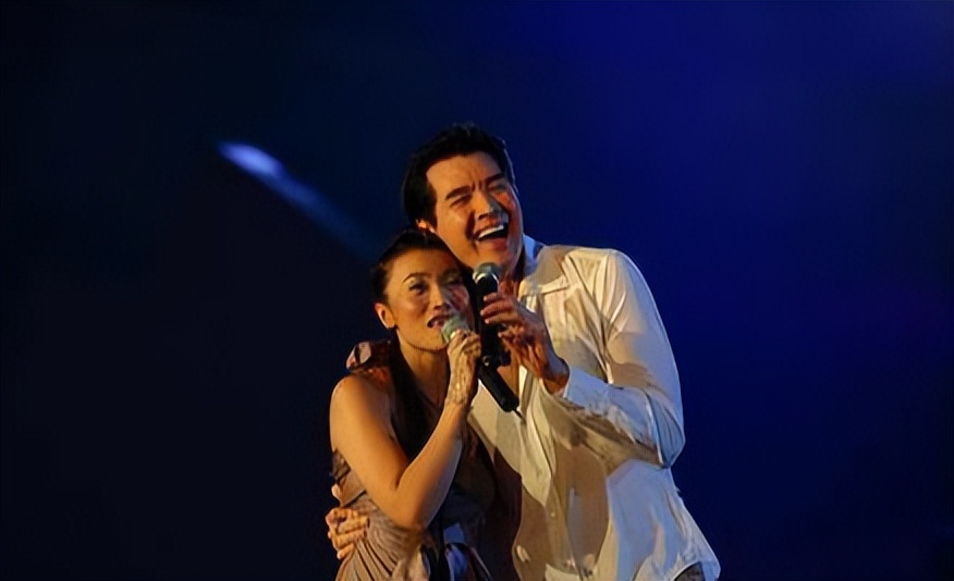 著名歌手朱桦：曾婉拒费翔的追求，照顾患病母亲，如今仍旧单身