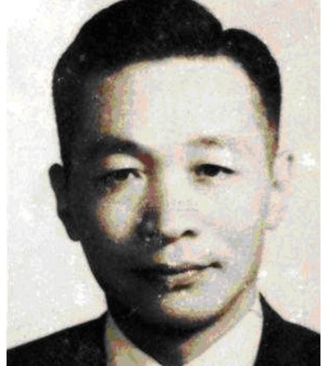 1938年，秘书给毛主席点了一根烟，毛主席：此人有问题，把他调走