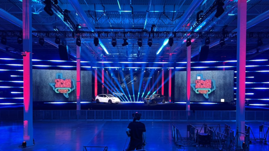 都在明年！马斯克：赛博皮卡和人形机器人量产“明年一定”