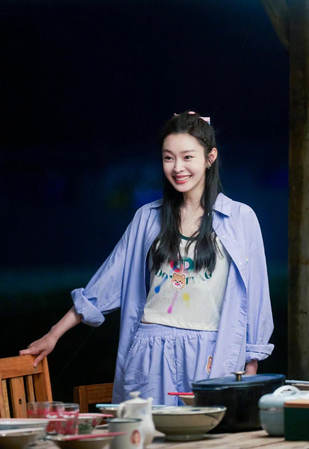 宋轶近期参加综艺的穿搭