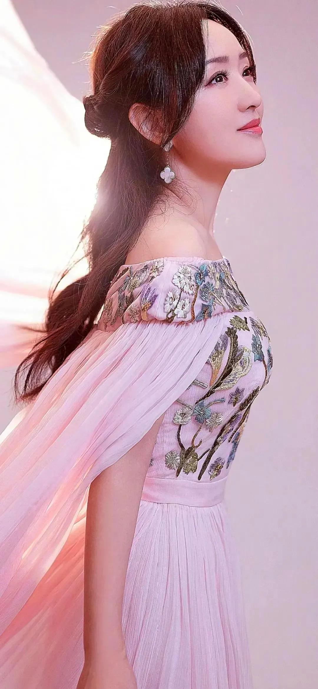 杨钰莹，几张不常见的照片