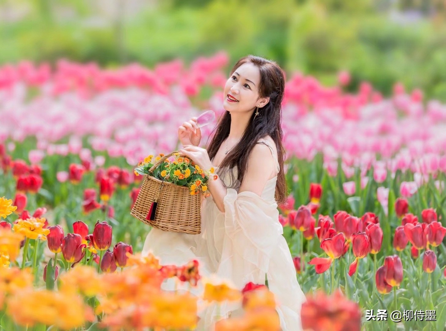 中老年阿姨玩轉(zhuǎn)手機(jī)攝影，照片想要高級感爆棚？一個技巧就搞定