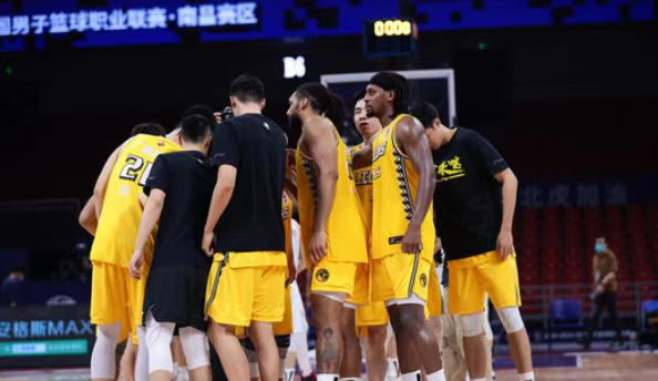 上海男篮vs广厦男篮！上海三大优势，或有望爆冷