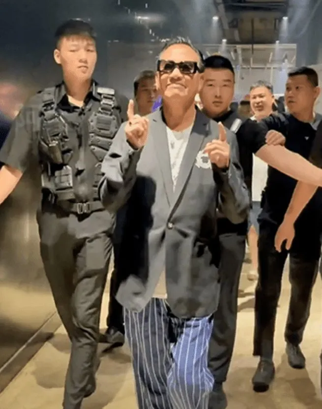 过气明星生存状态:有人儿子患重病,有人蜗居县城,有人自毁名声