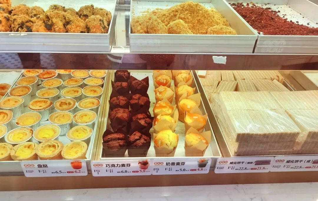 社區(qū)餐飲新模式？“主食+炸貨+鹵味+中式點(diǎn)心”……