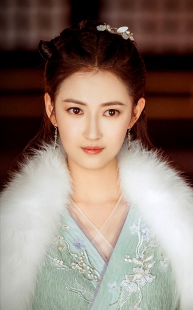 92年女星陈钰琪，古装美照，貌若天仙