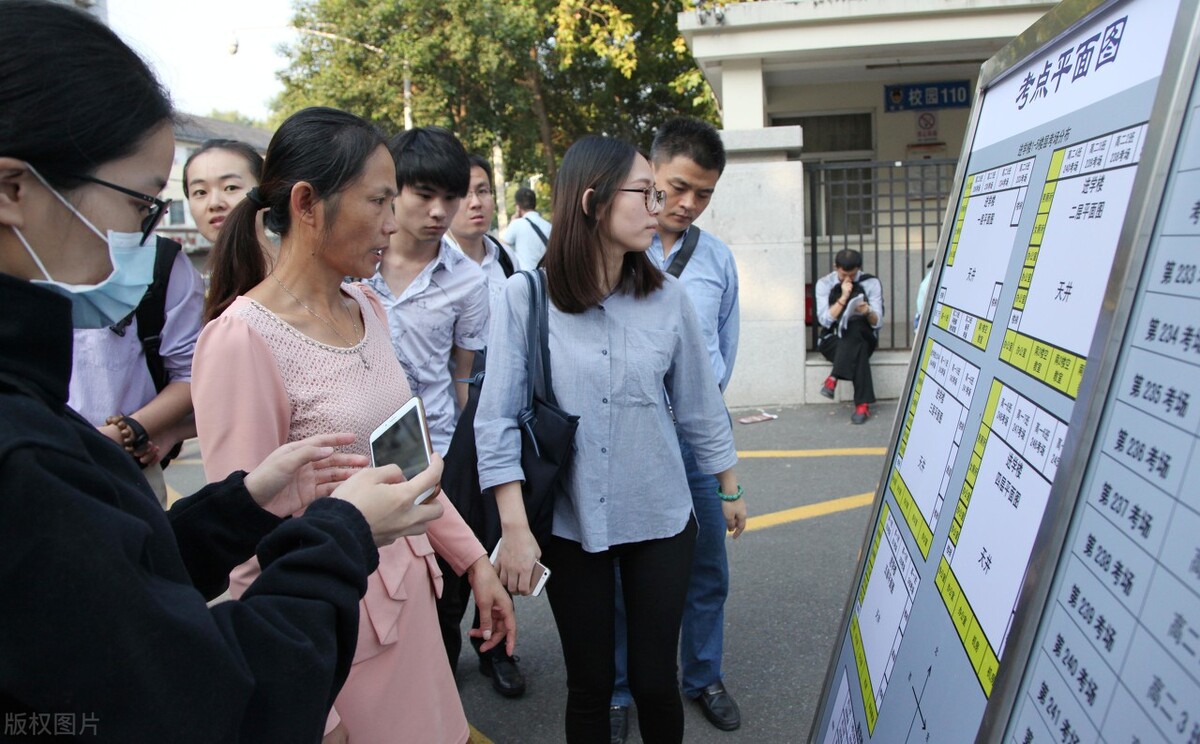 法学专业考公务员很容易？但为什么年年登上红牌就业榜