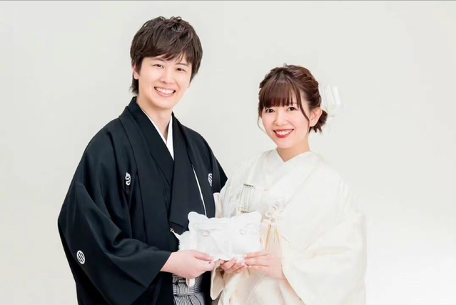 63岁山口百惠：隐退42年，身材发福生活节俭，孙女降生当奶奶