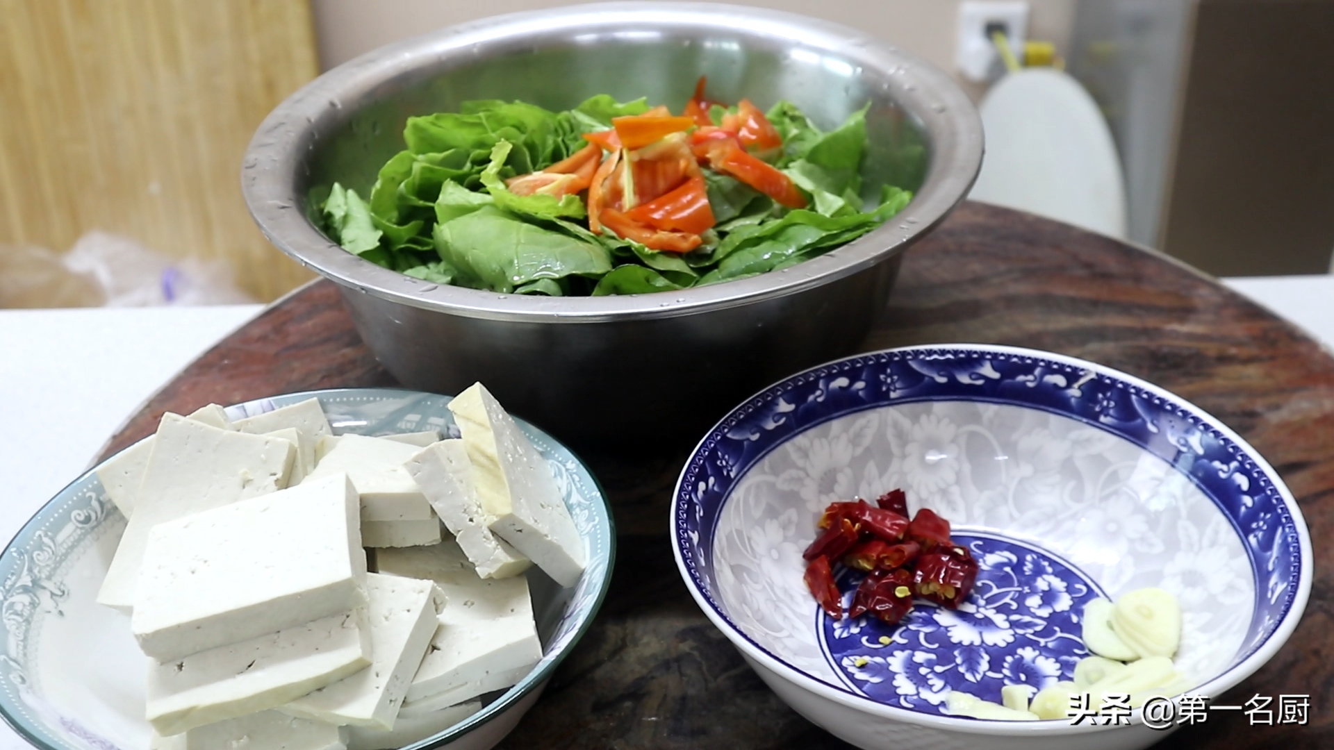 豆腐的做法大全家常菜（6种家常做法好吃营养还不长肉）