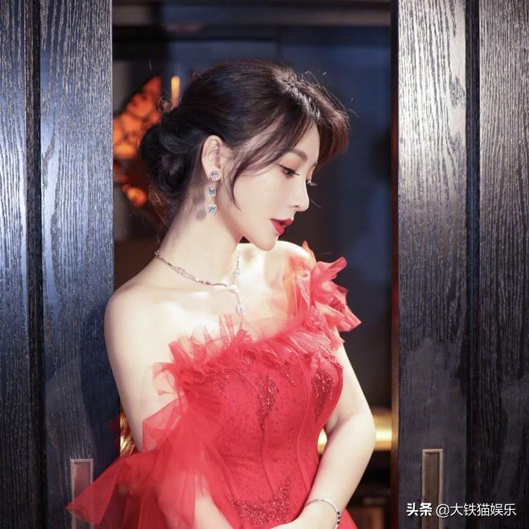 被身高“拖后腿”，身材却很好的6位女星，不用遮遮掩掩谎报身高