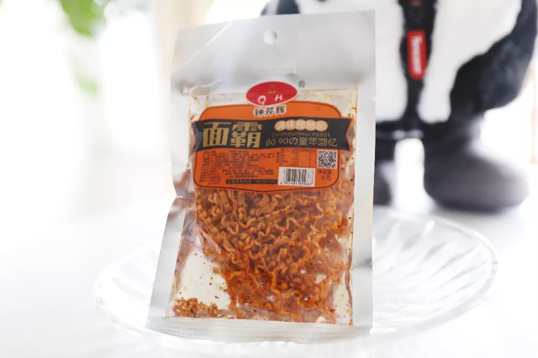 一口入魂！15款童年辣条评测，5毛钱就能买到的快乐